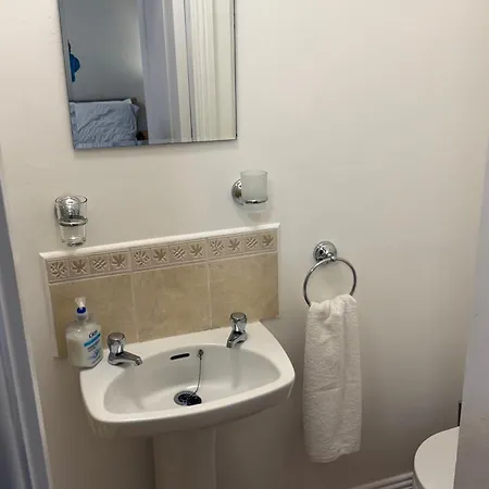 Cobh Holiday Home كوب