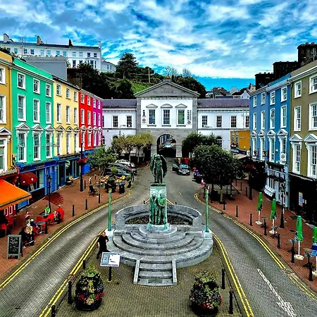 Cobh Holiday Home * Ков