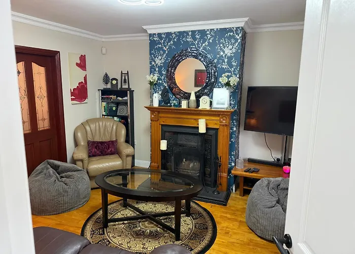 Cobh Holiday Home * 코브