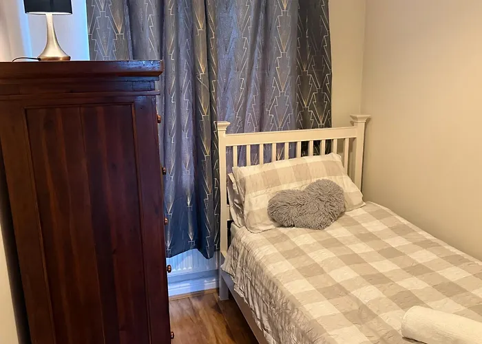 펜션 Cobh Holiday Home 코브